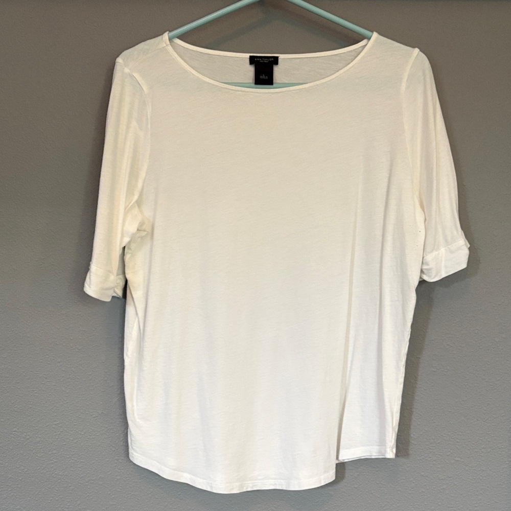 Ann Taylor Factory Cream Long Sleeve Women's Tee